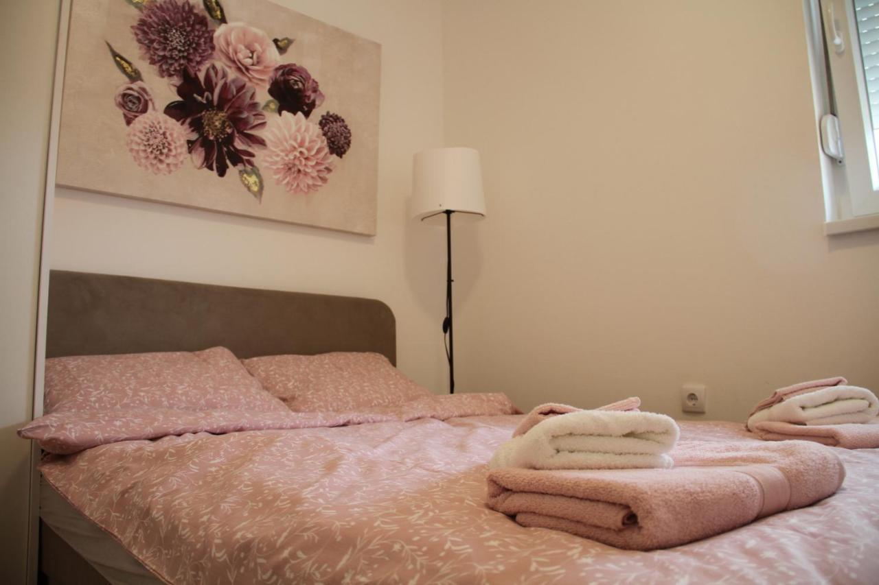 Apartment Sophie Novi Sad Dış mekan fotoğraf